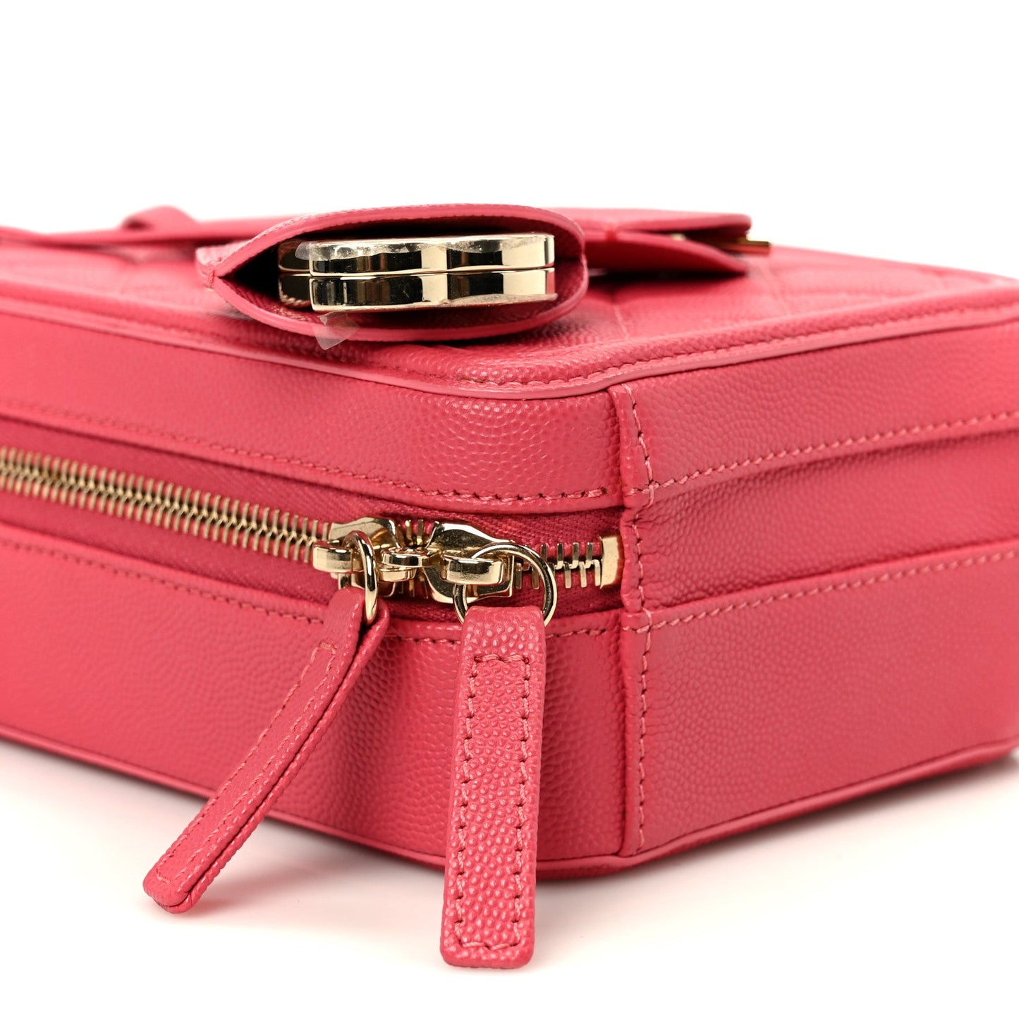Caviar Quilted CC North South Filigree Vanity Case Pink