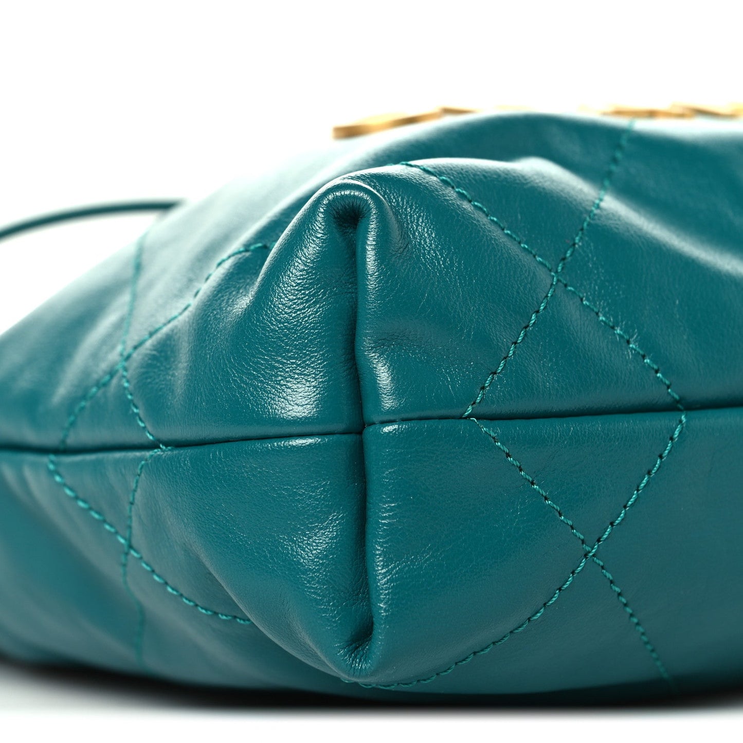 Shiny Calfskin Quilted Mini Chanel 22 Green