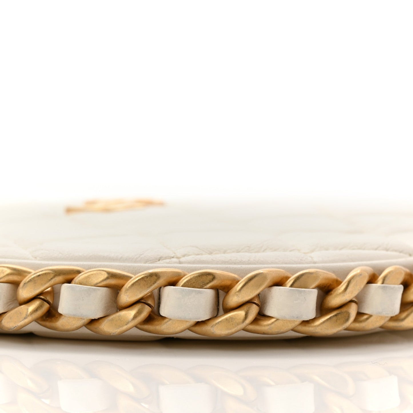 Shiny Crumpled Lambskin Quilted Trendy Chain Around Hobo White