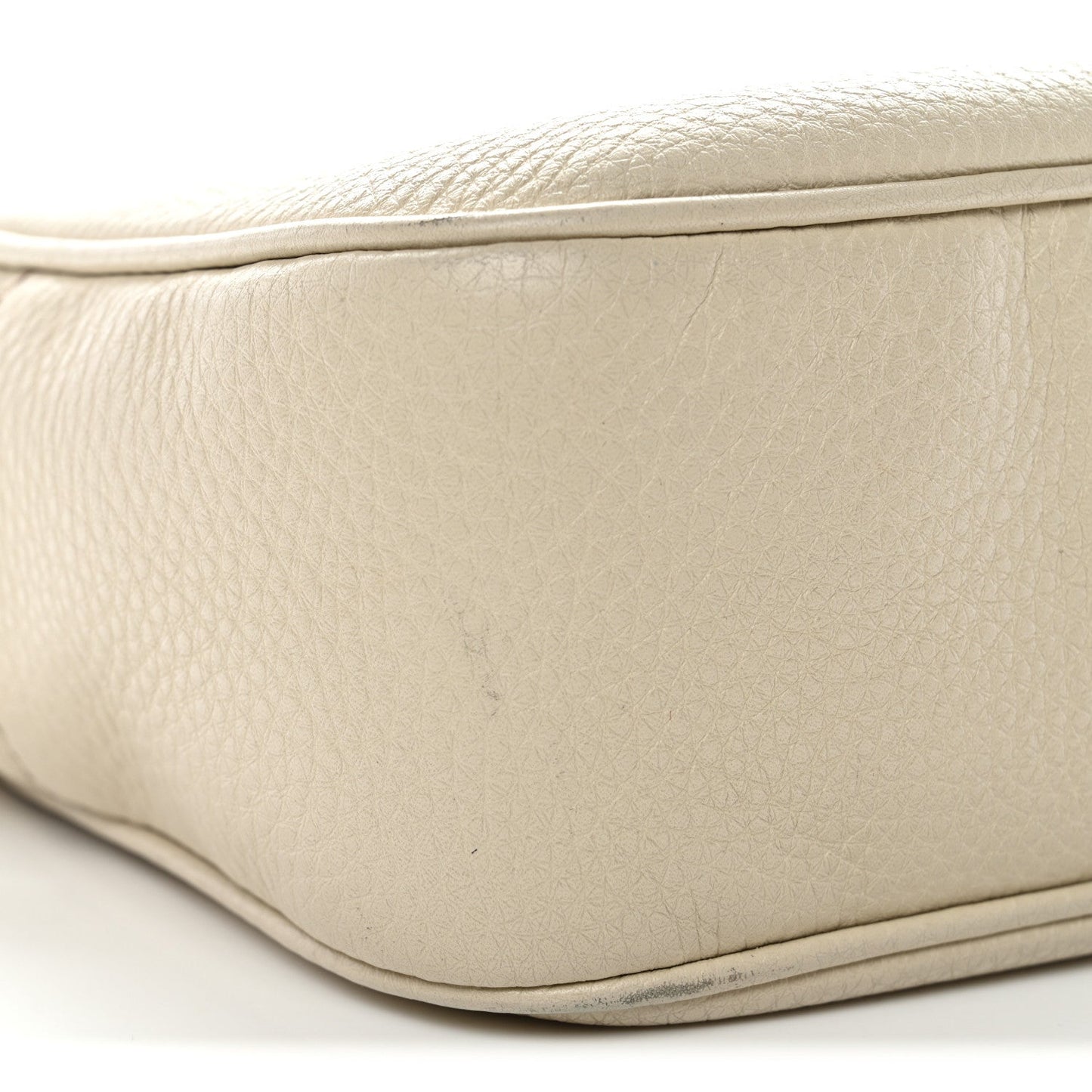 Pebbled Calfskin Small Soho Disco Bag Off White
