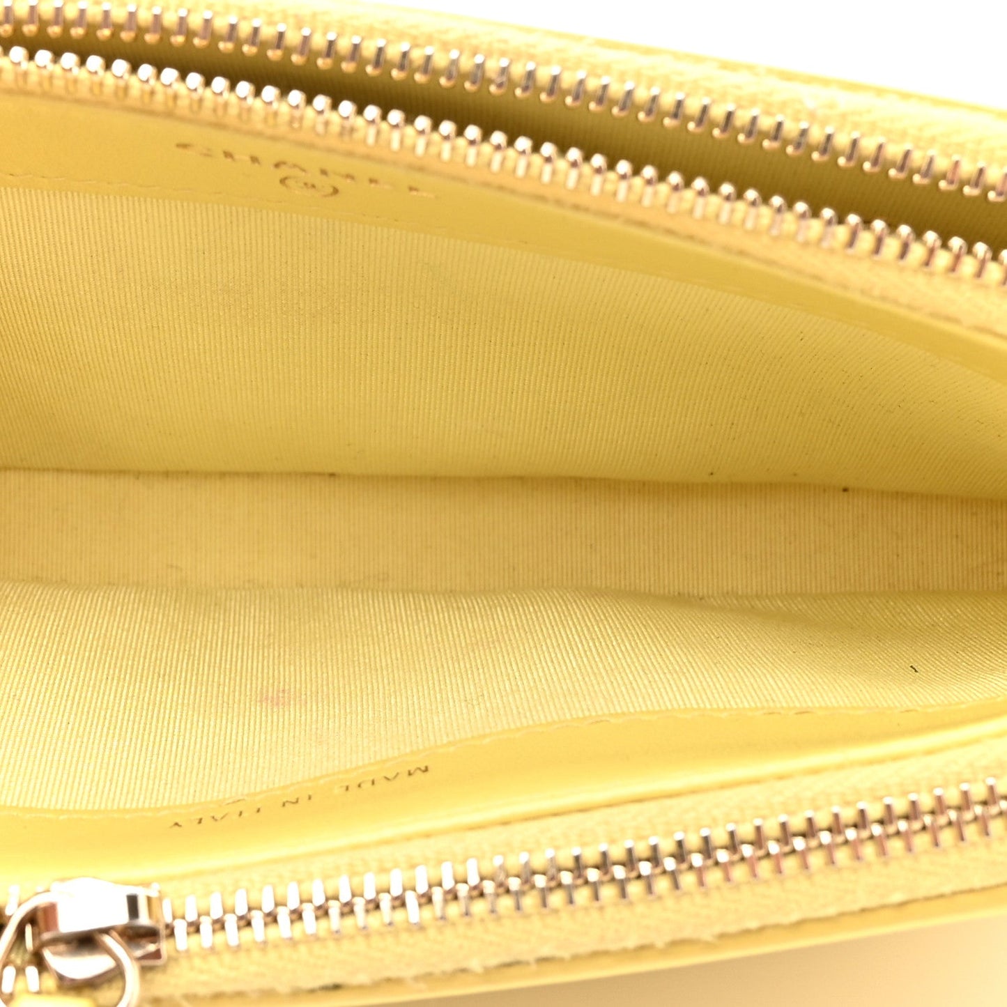 Caviar Quilted CC Filigree Clutch With Chain Yellow