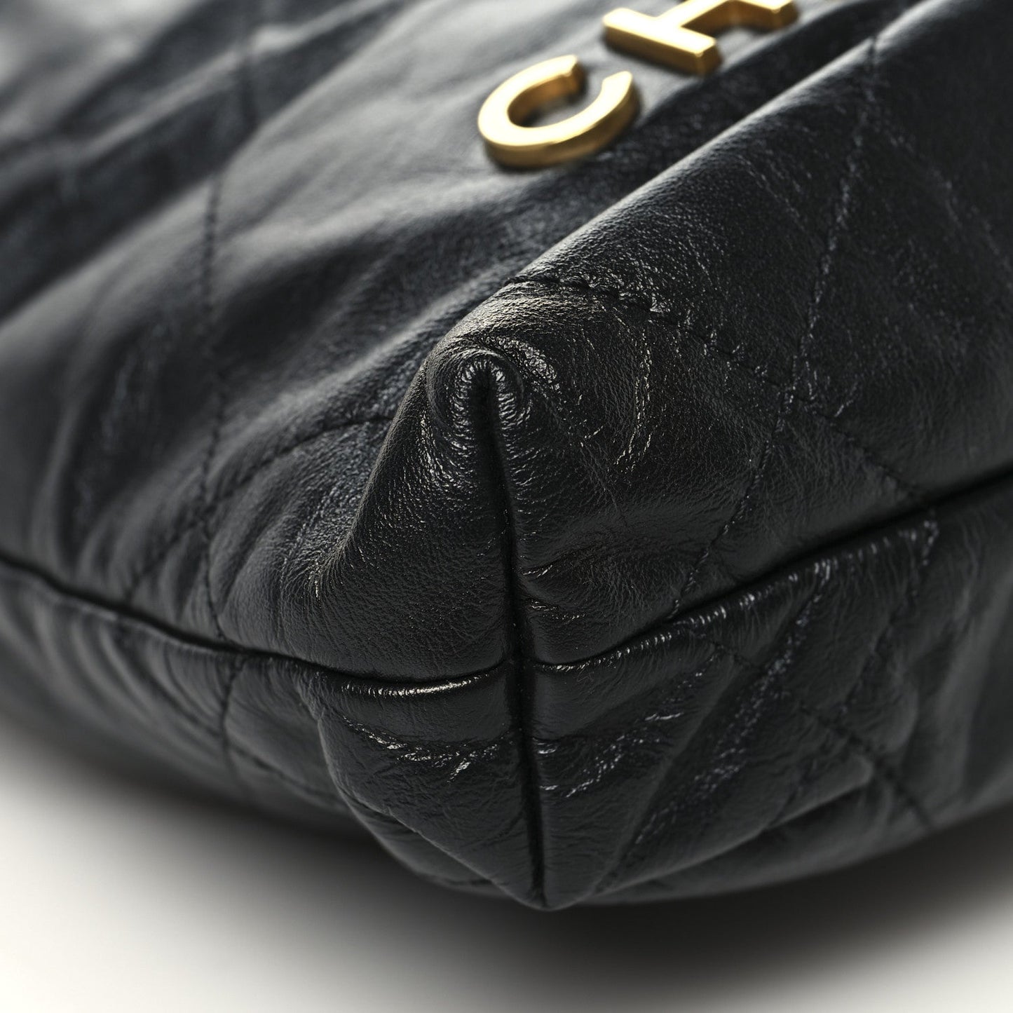 Shiny Calfskin Quilted Mini Chanel 22 Black