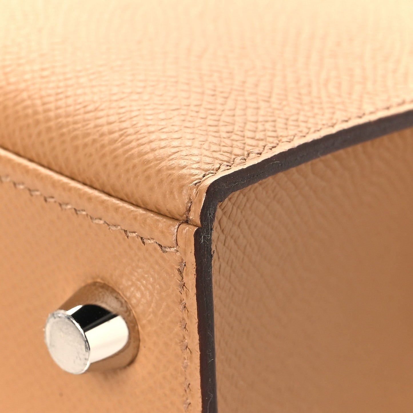 Epsom Kelly Sellier 25 Biscuit