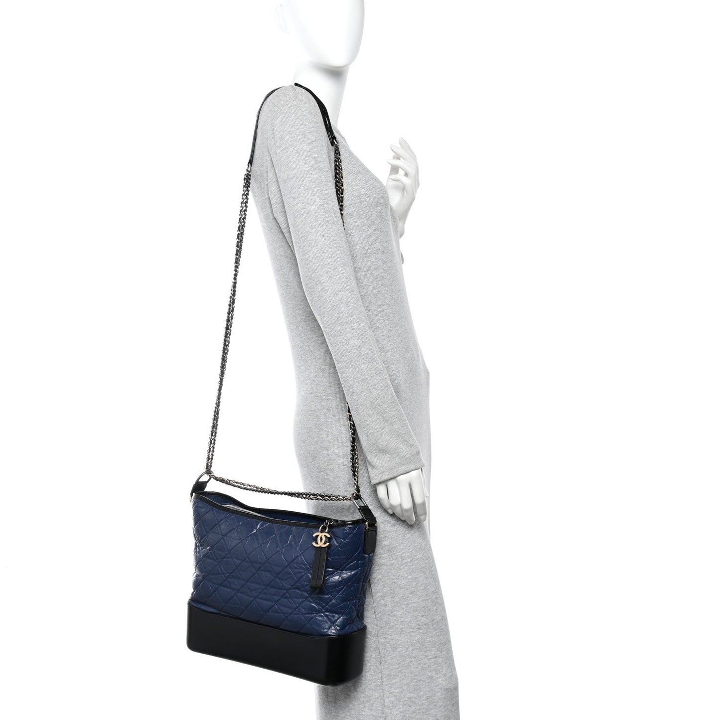 Aged Calfskin Quilted Large Gabrielle Hobo Navy Black