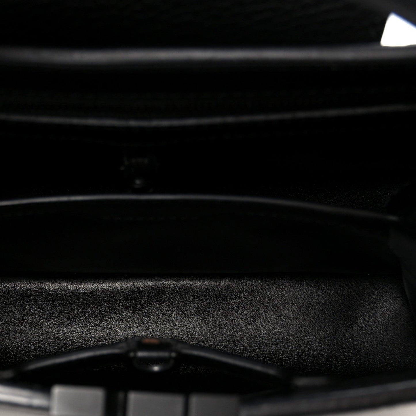 Taurillon Capucines BB Matte Black