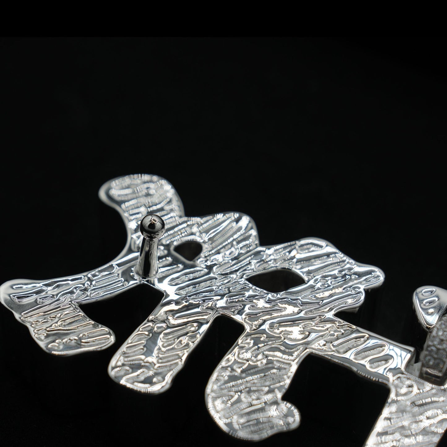 GLD X Bloody Osiris Moissanite MFM Belt Buckle Pendant in White Gold