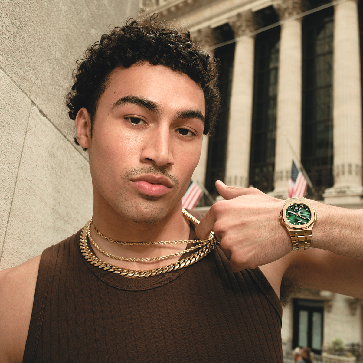 39MM Visionary Plain Case & Green Dial Watch - Yellow Gold