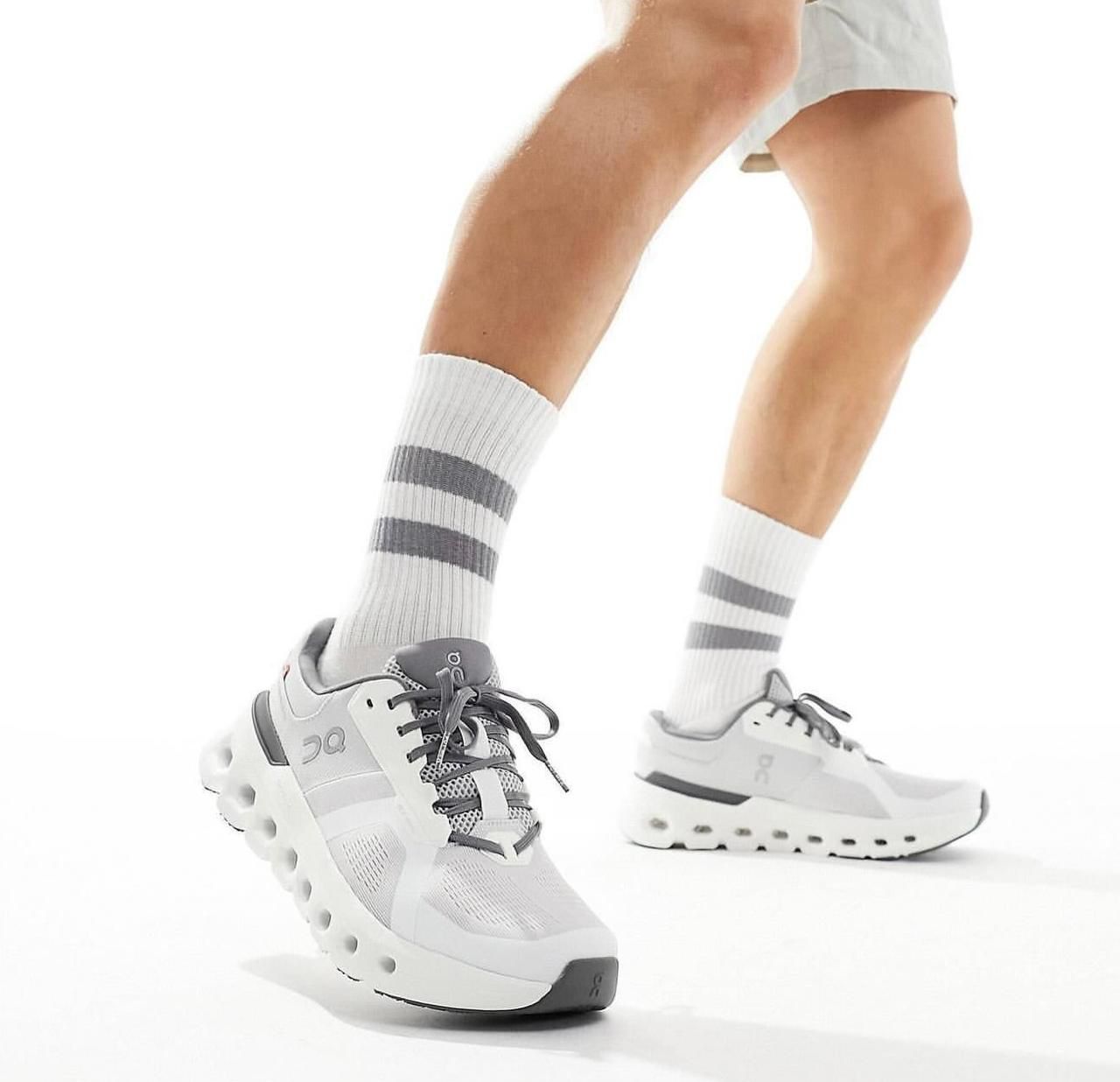 On Running Cloudrunner 2 Frost White