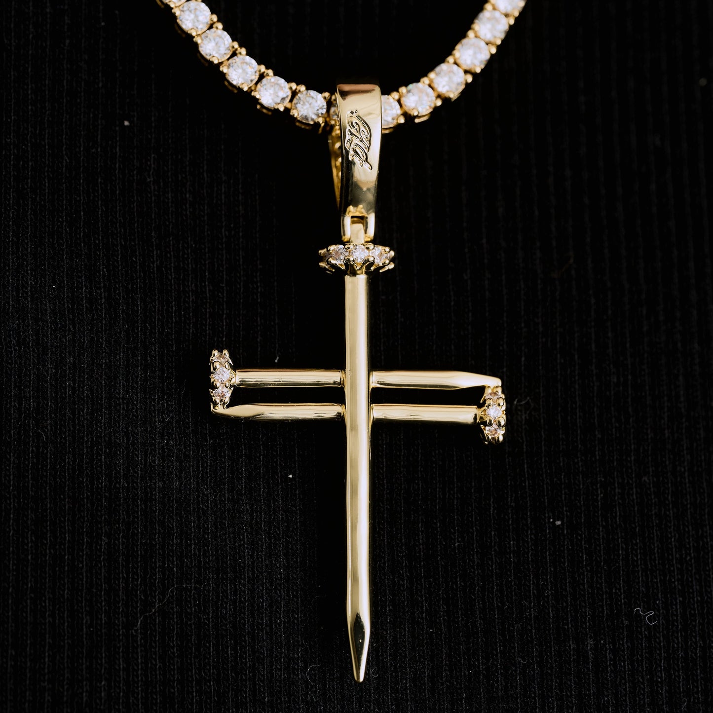 Nail Cross Pendant in Yellow Gold