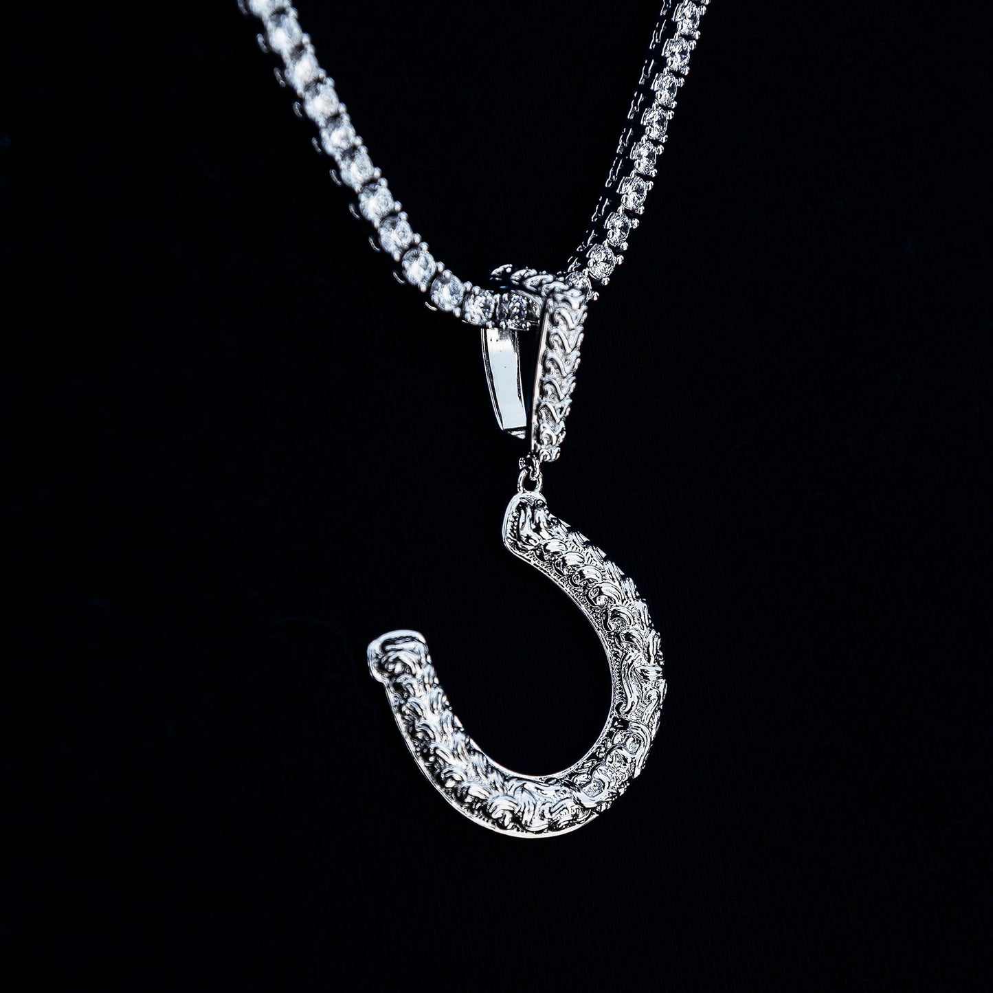 Simple Horseshoe Pendant in White Gold