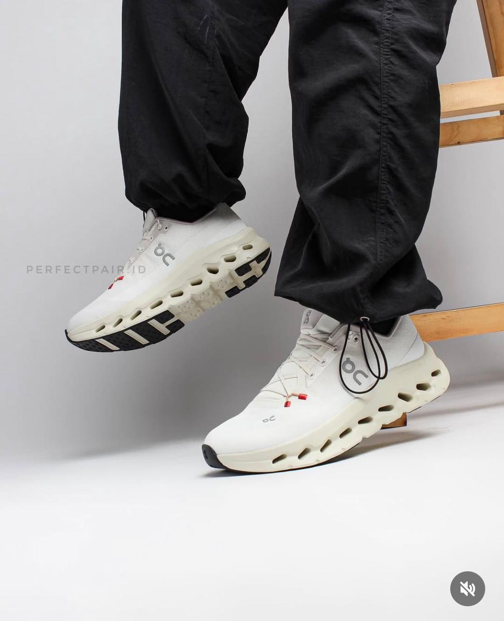 Loewe X On Cloudtilt 2.0 Running Shoes
