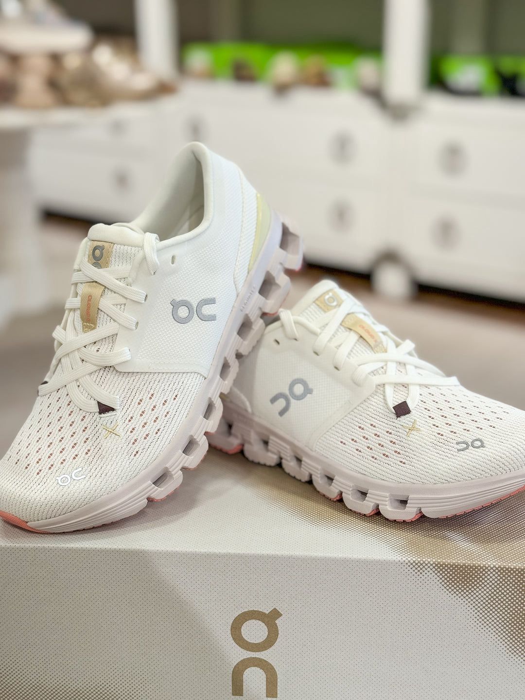 On Cloud X 4 ‘Ivory Sandâ€?