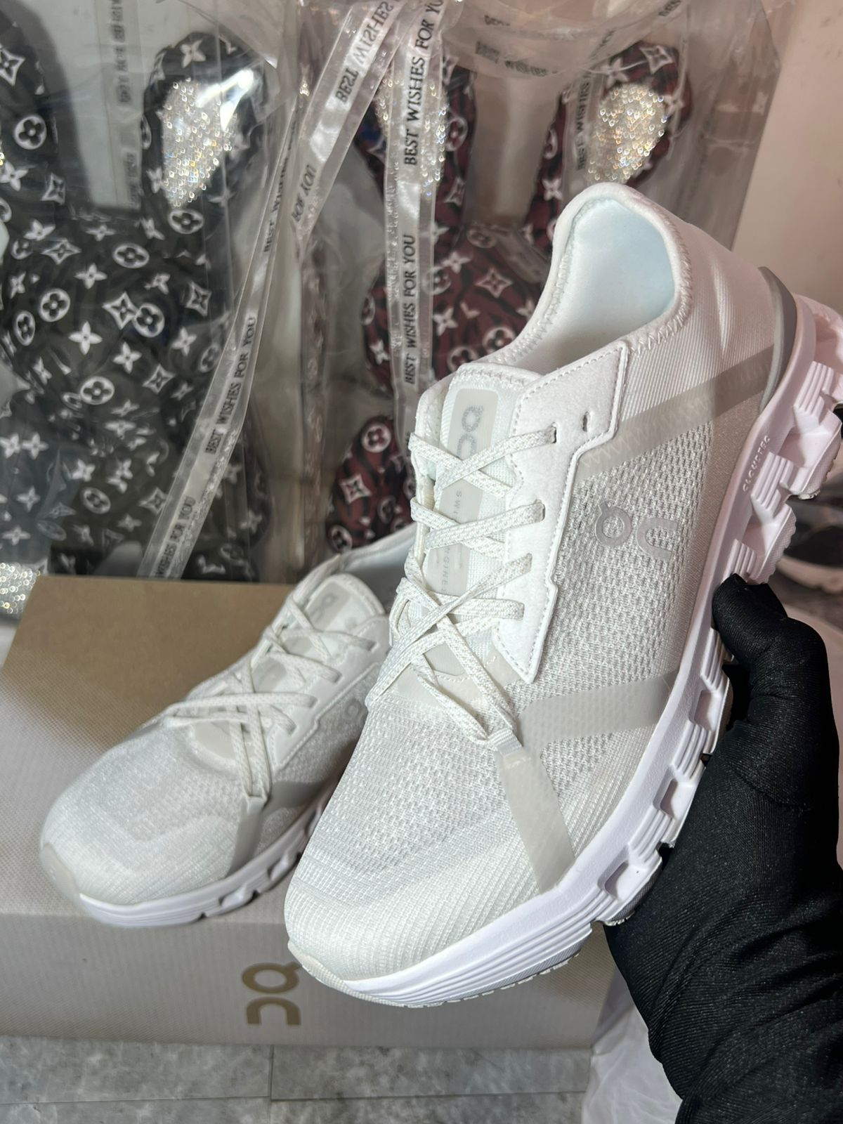 ON Cloud X 4 AD ‘Whiteâ€?