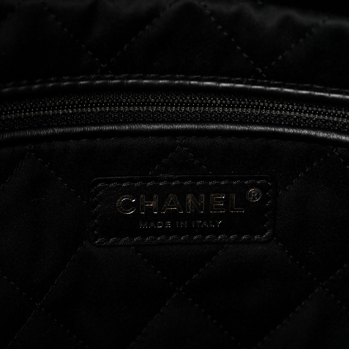 Shiny Calfskin Quilted Small Chanel 22 Black