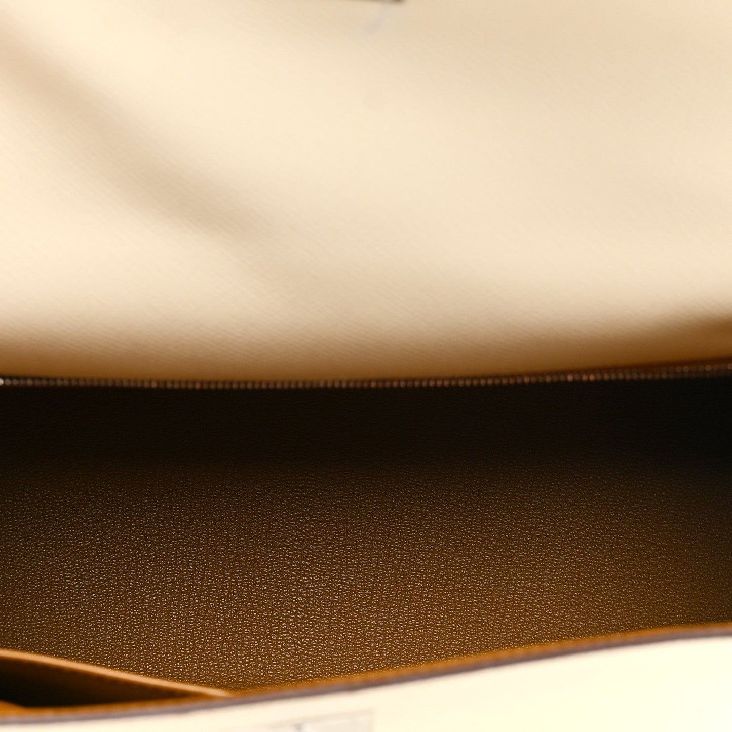 Epsom Verso Kelly Sellier 28 Nata Ocre