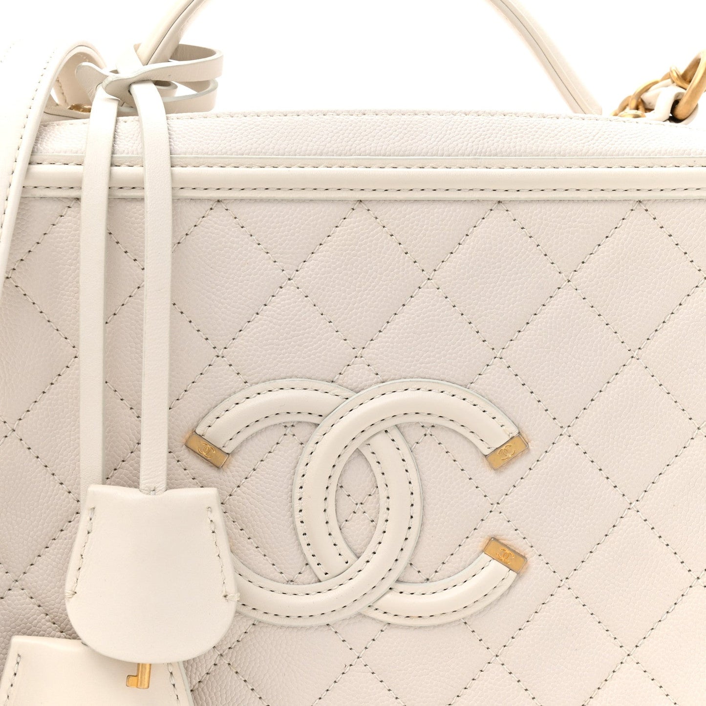 Caviar Quilted Large CC Filigree Vanity Case White