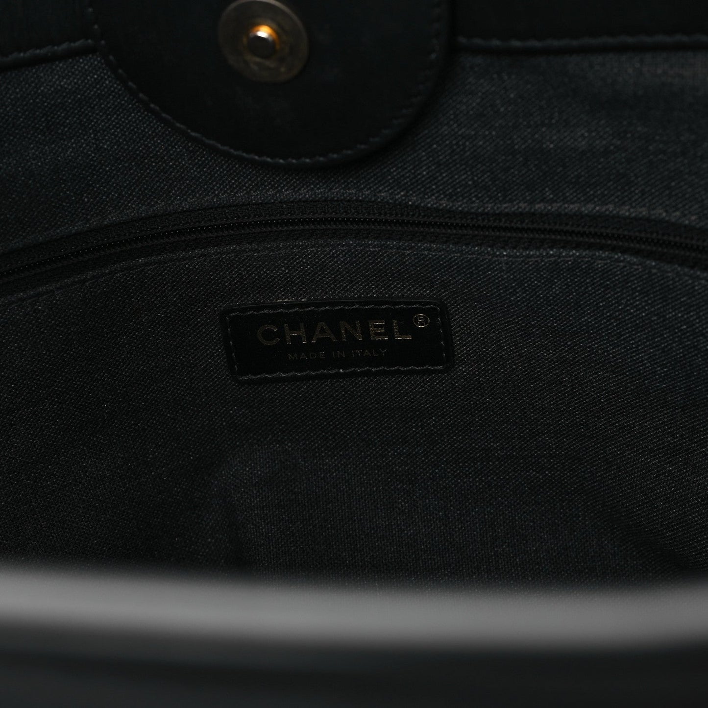 Calfskin Medium Deauville Tote Black