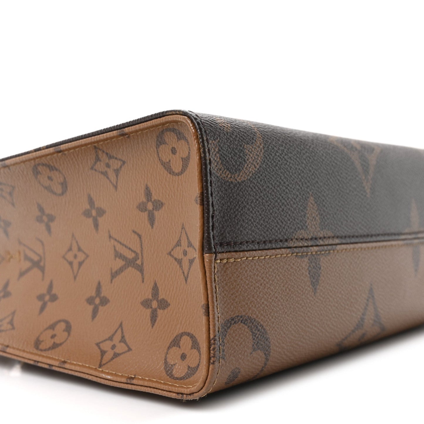 Reverse Monogram Giant Onthego PM