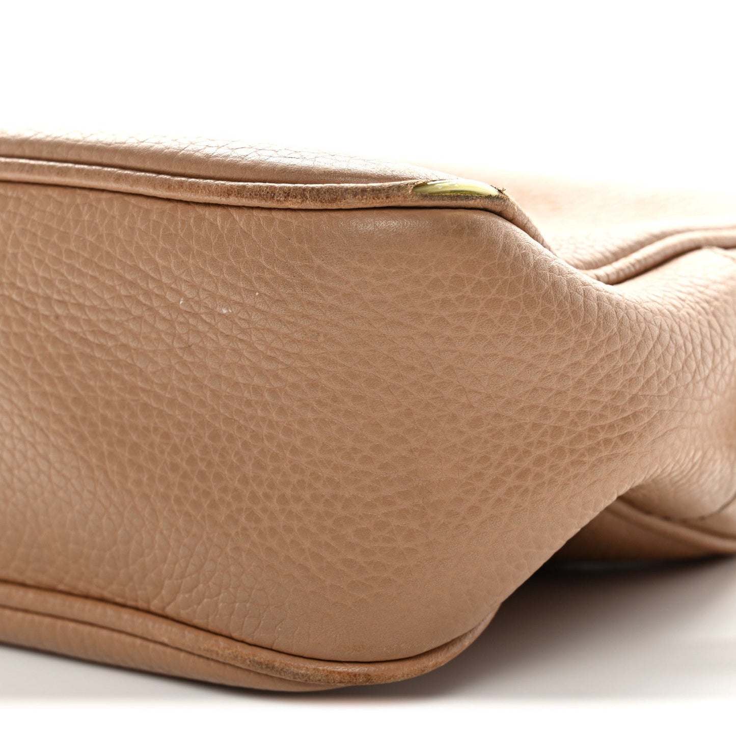 Pebbled Calfskin Small Soho Disco Bag Camelia