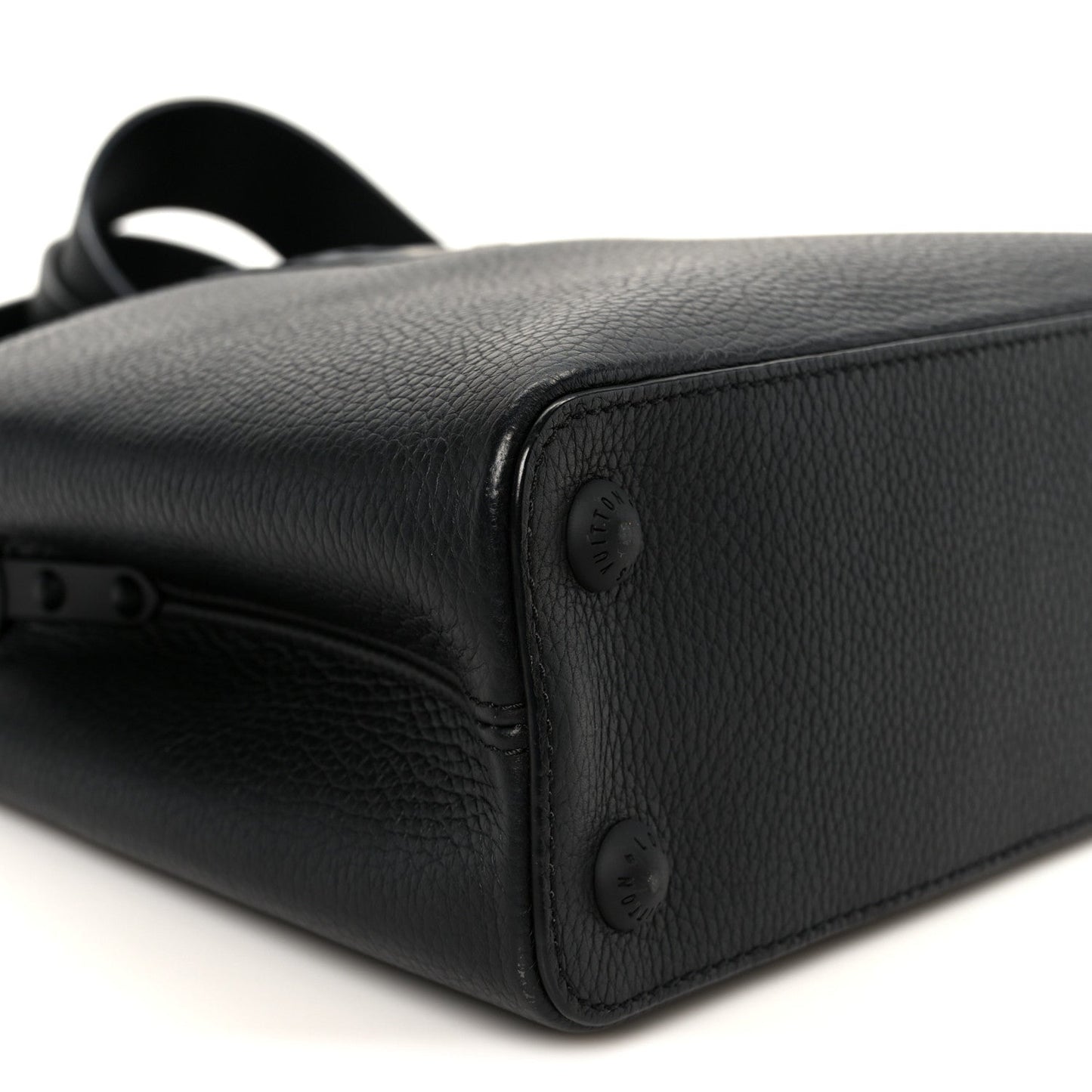 Taurillon Capucines BB Matte Black