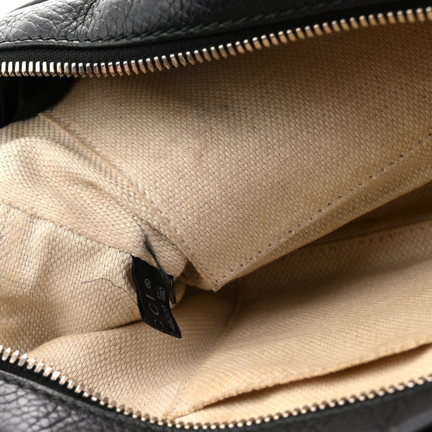 Pebbled Calfskin Small Soho Disco Bag Black