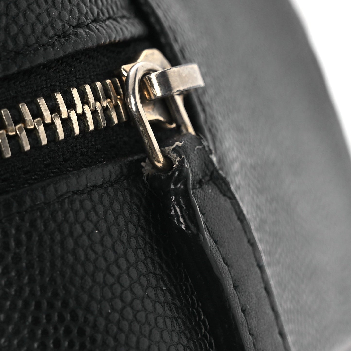 Caviar Quilted CC Filigree Vanity Clutch With Chain Black