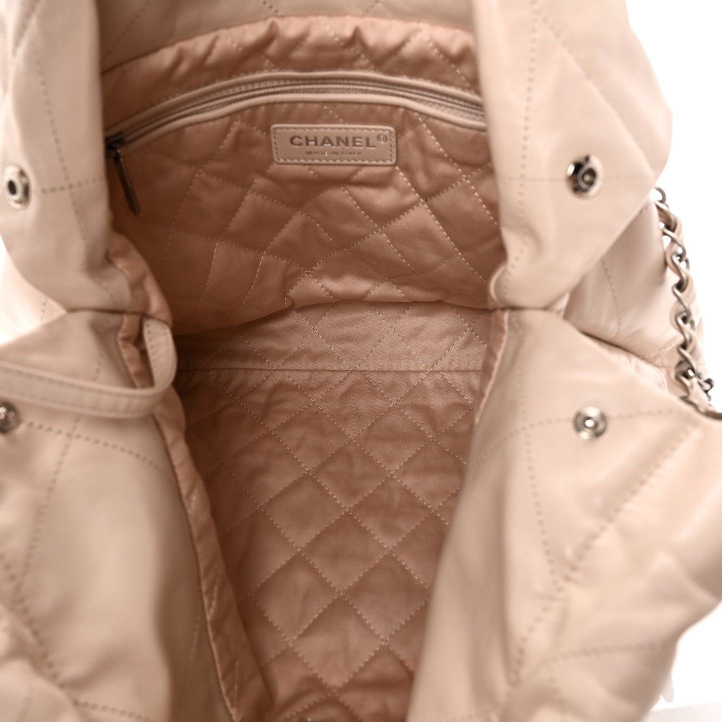 Shiny Calfskin Quilted Small Chanel 22 Ecru