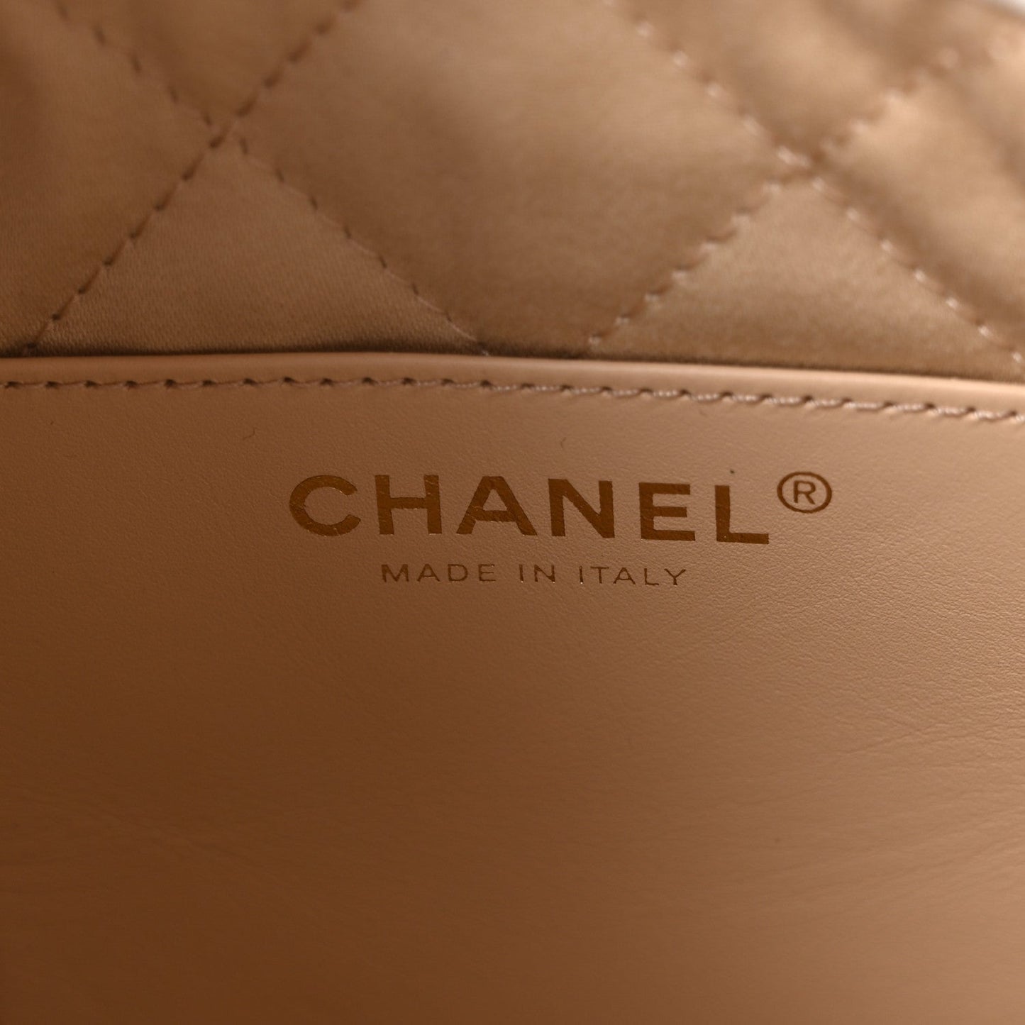 Shiny Calfskin Quilted Mini Chanel 22 White Black