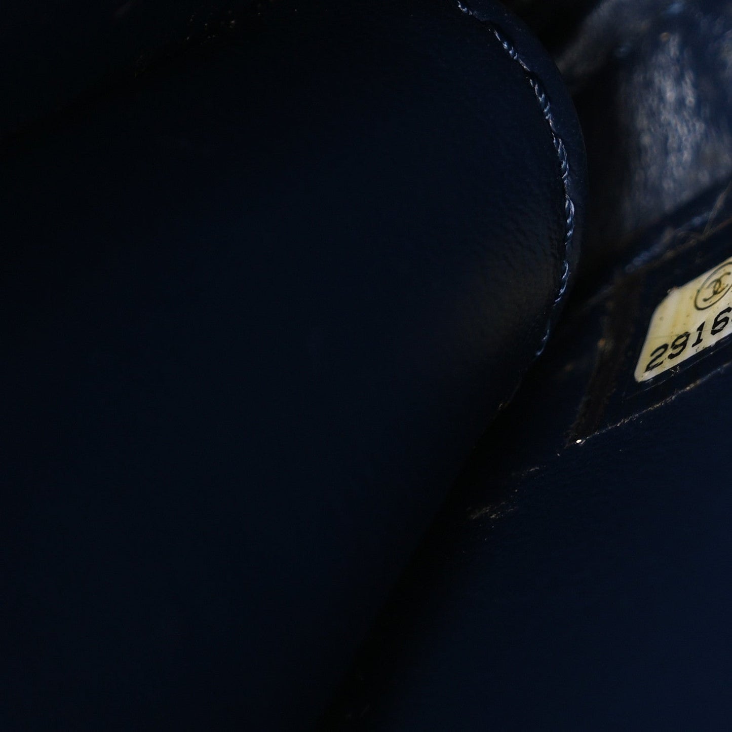 Caviar Quilted Medium CC Filigree Vanity Case Navy