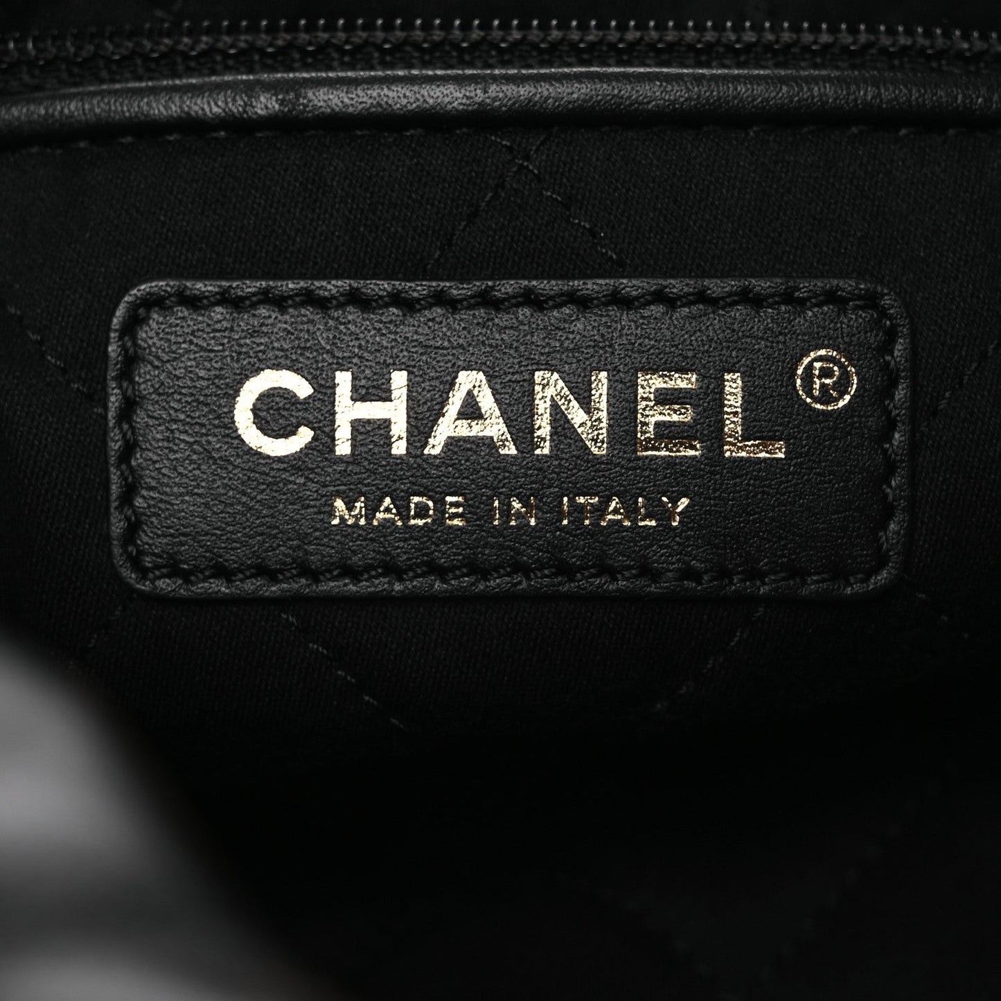 Shiny Calfskin Quilted Chanel 22 Black White