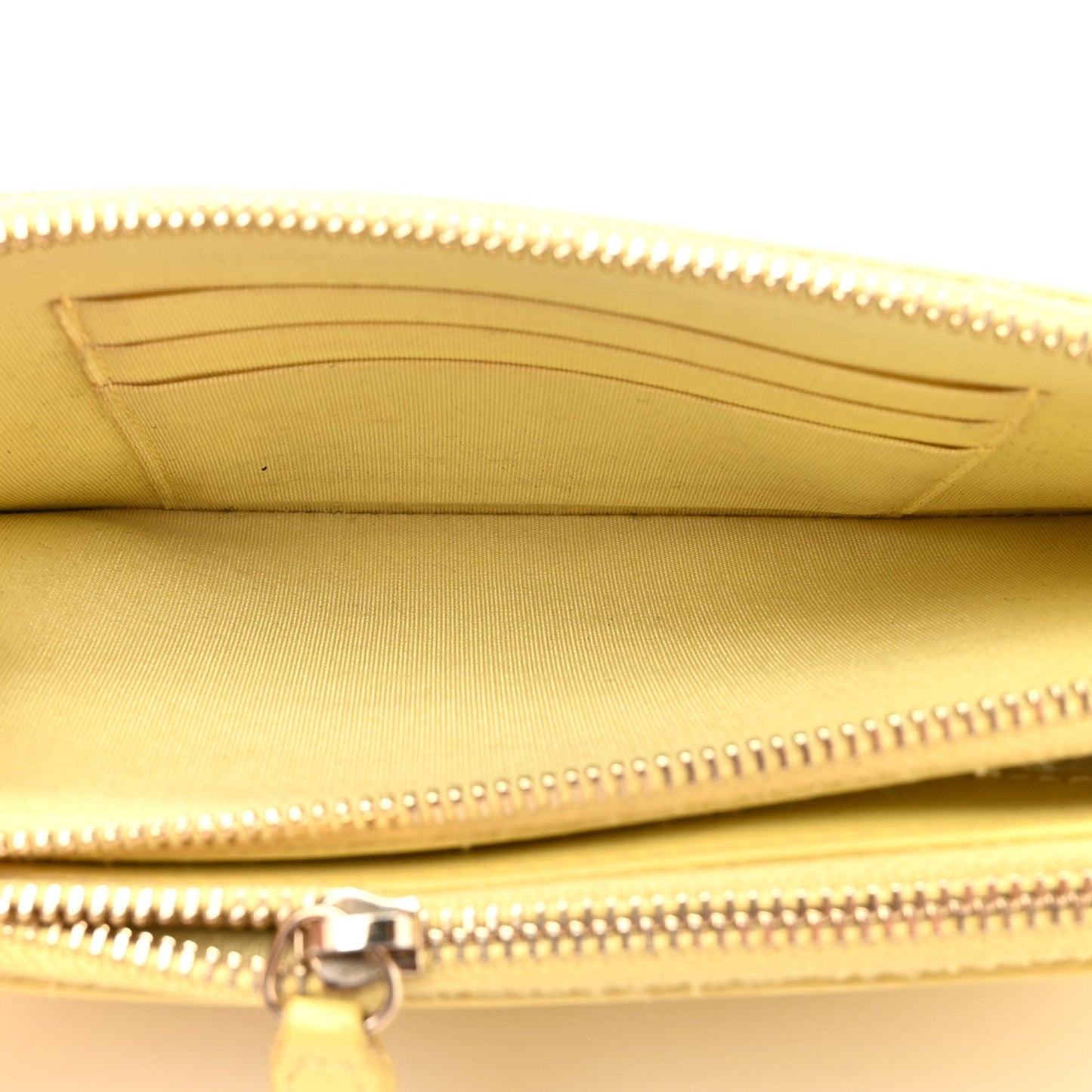 Caviar Quilted CC Filigree Clutch With Chain Yellow