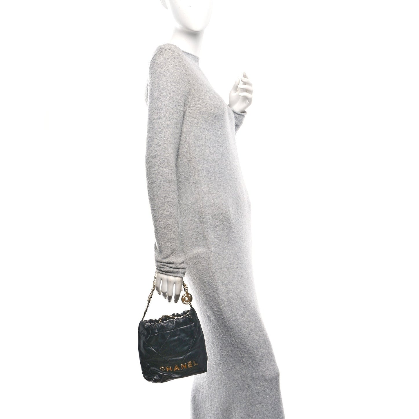Shiny Calfskin Quilted Pearl CC Chain Mini Chanel 22 Black