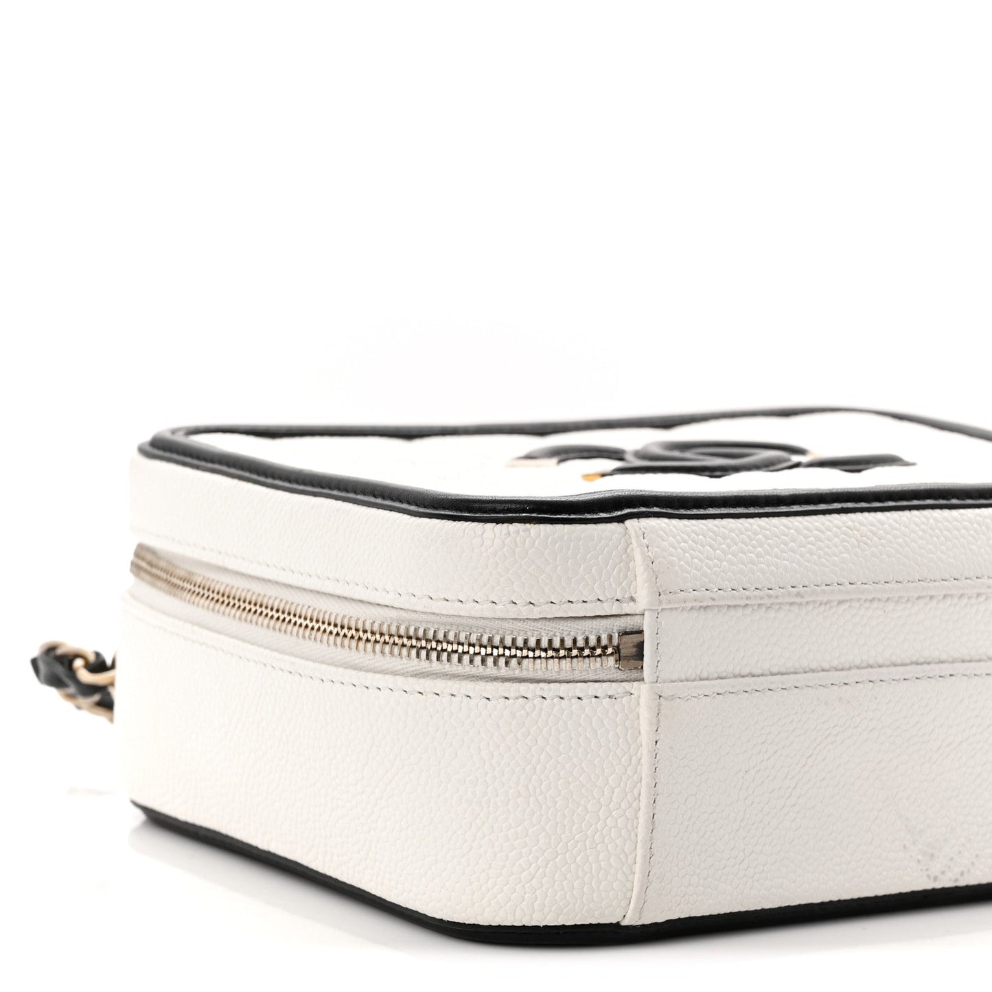Caviar Quilted Medium CC Filigree Vanity Case White Black
