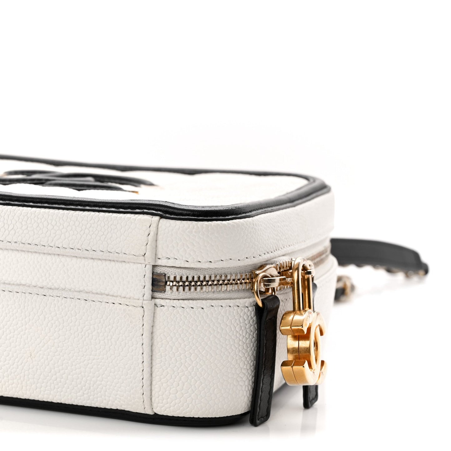Caviar Quilted Medium CC Filigree Vanity Case White Black
