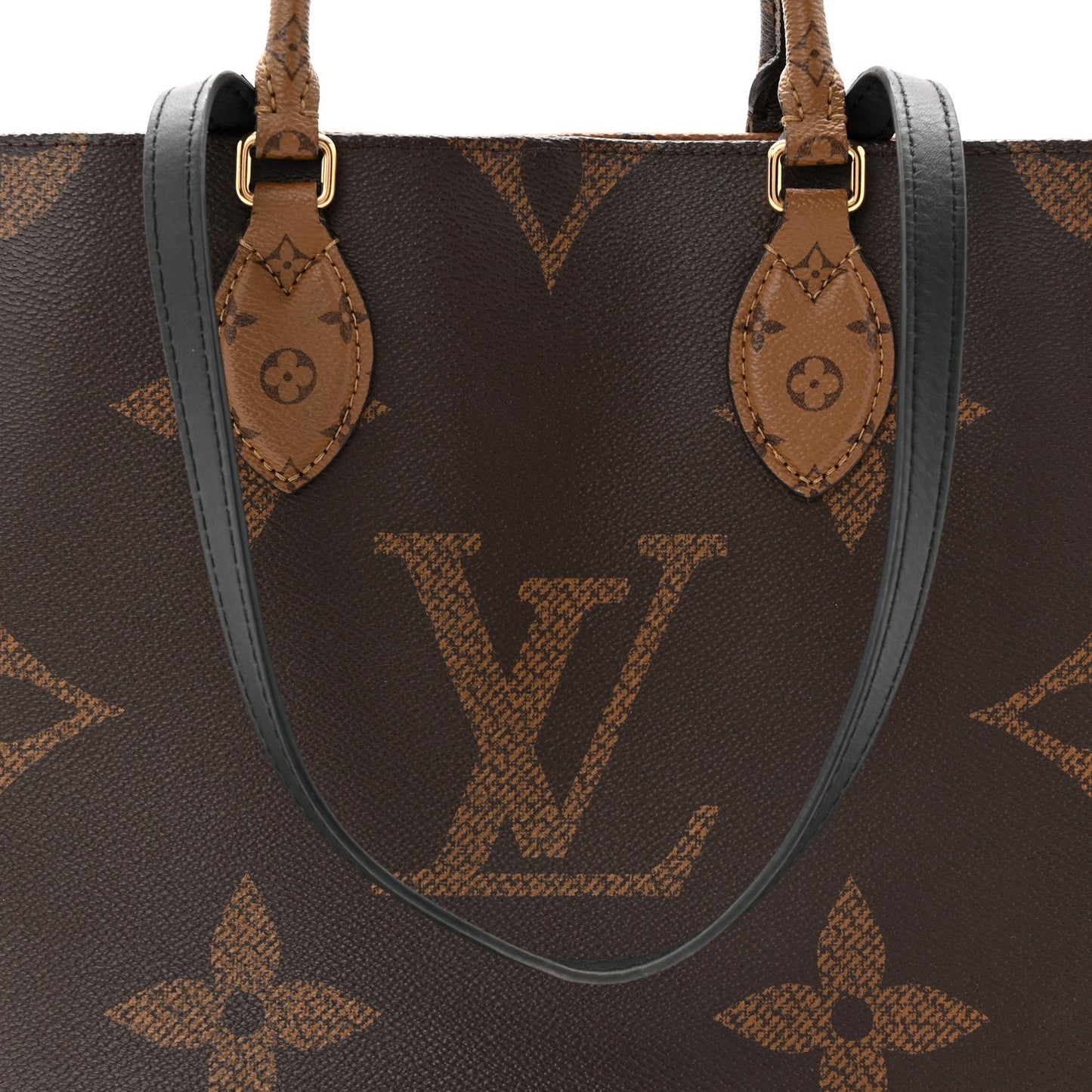 Reverse Monogram Giant Onthego MM