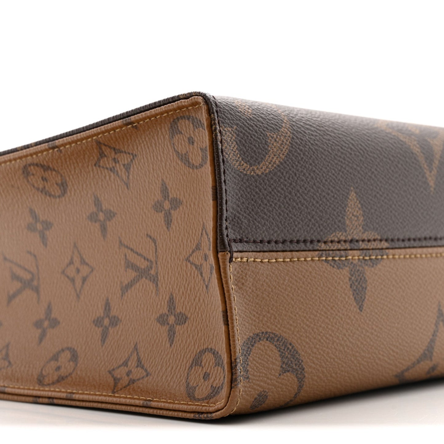 Reverse Monogram Giant Onthego PM