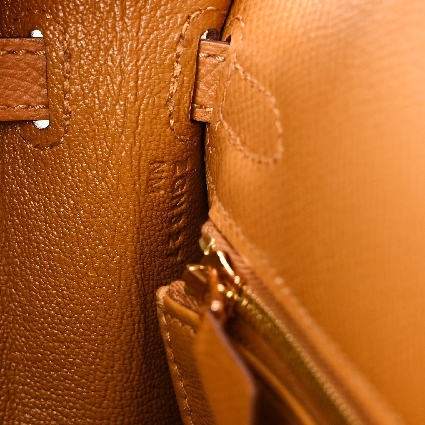 Epsom Kelly Sellier 25 Sesame