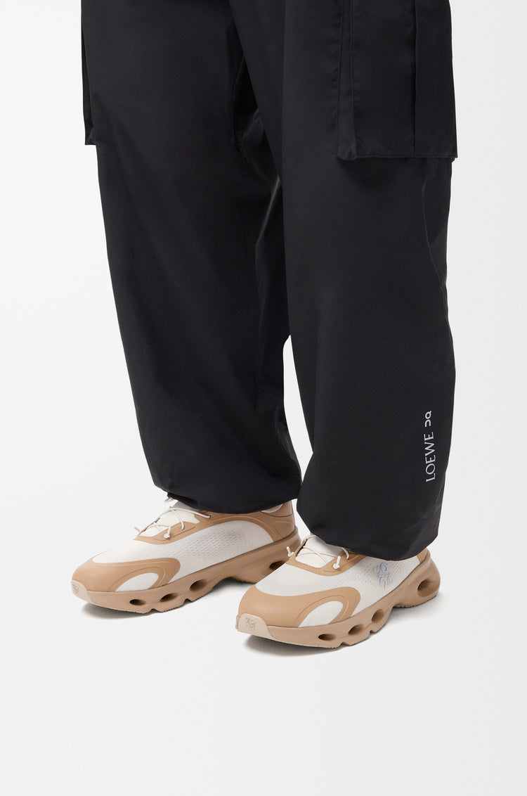 LOEWEx On Cloudsolo “Dark Sandâ€?