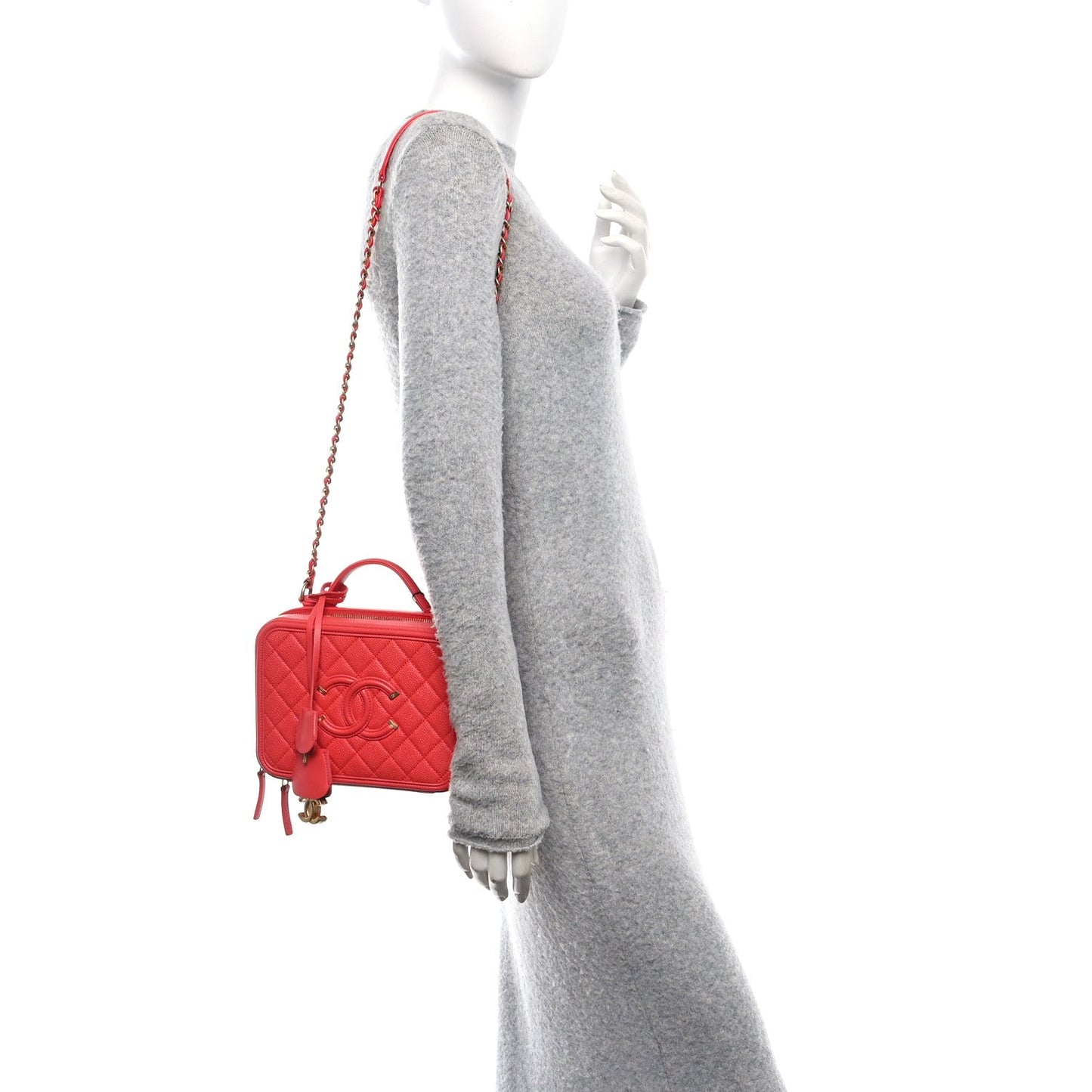 Caviar Quilted Medium CC Filigree Vanity Case Red