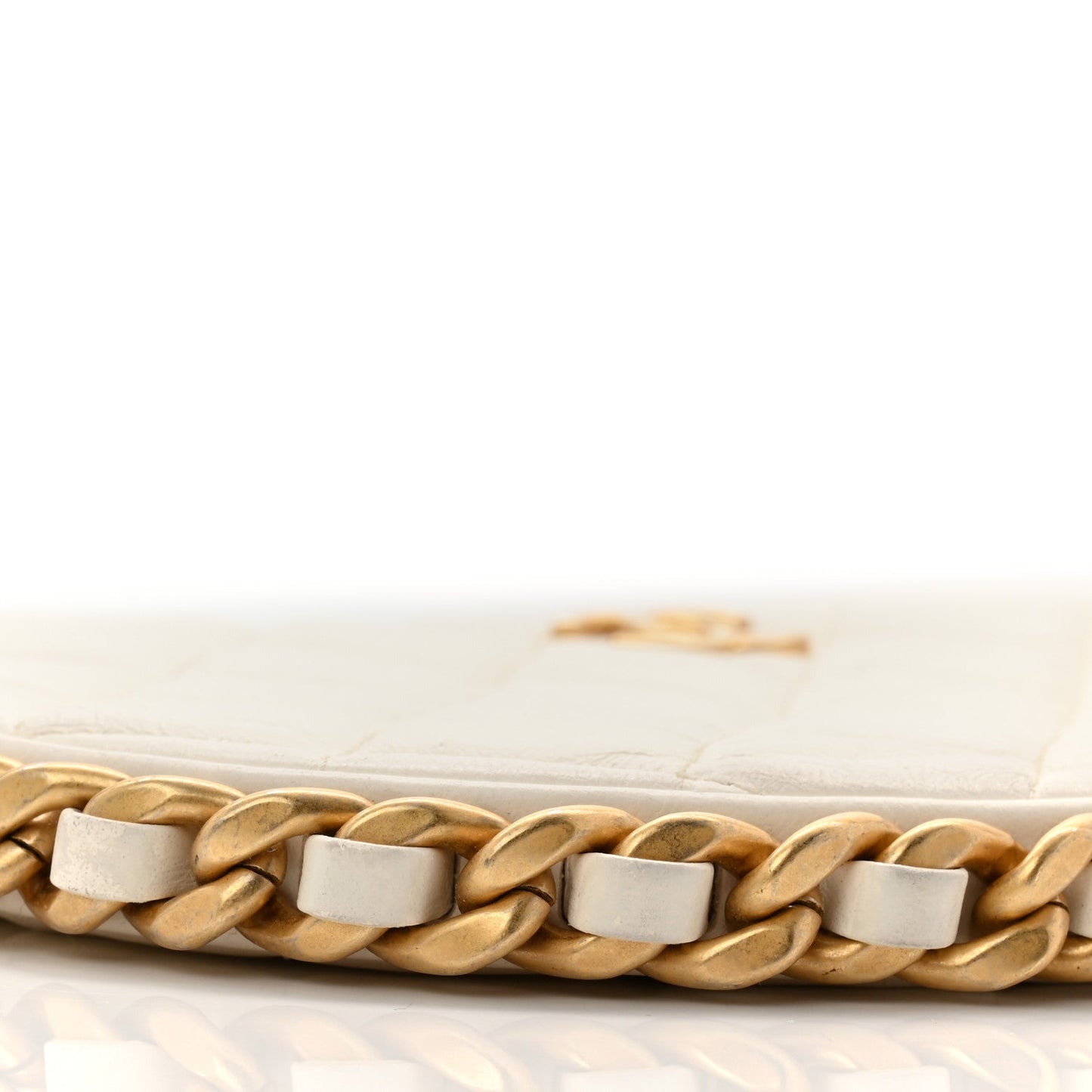 Shiny Crumpled Lambskin Quilted Trendy Chain Around Hobo White