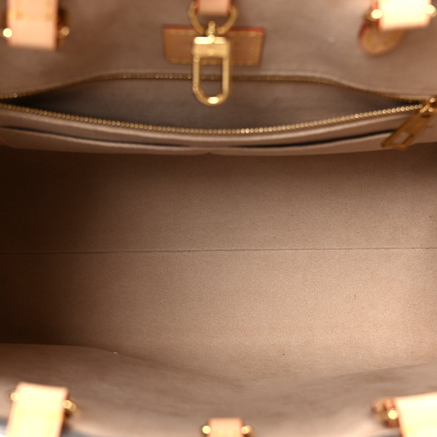 Monogram Onthego MM Trianon Gray