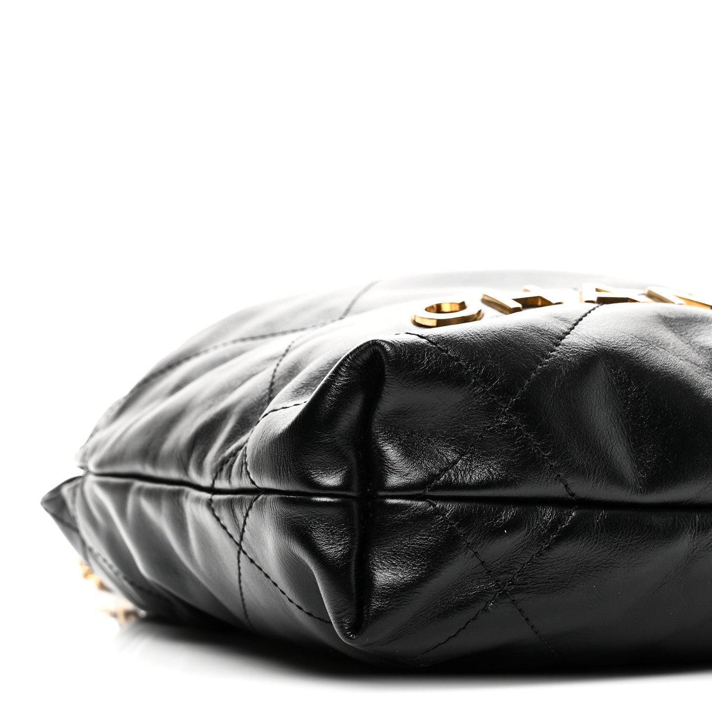 Shiny Calfskin Quilted Pearl CC Chain Mini Chanel 22 Black