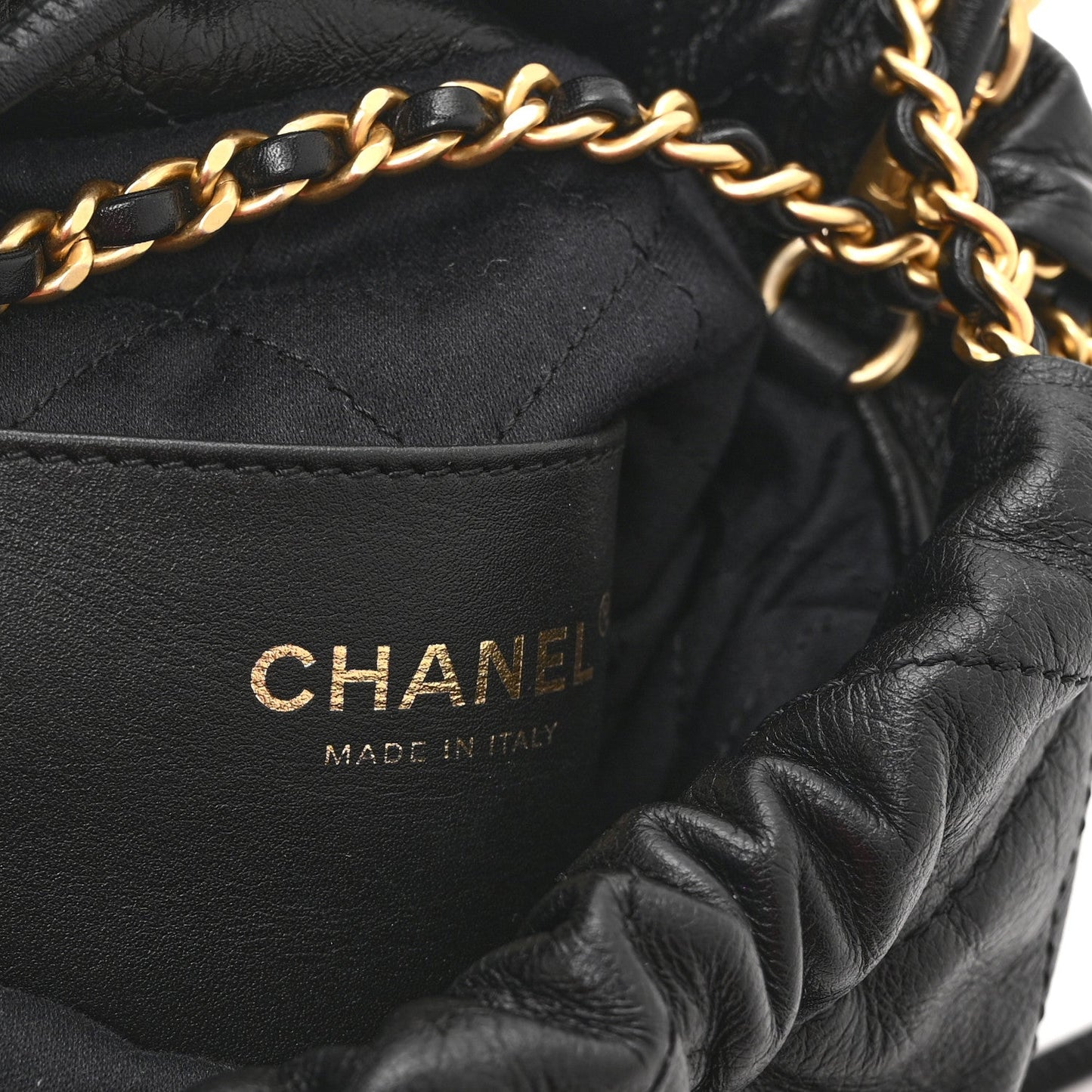 Shiny Crumpled Calfskin Quilted Pearl Mini Chanel 22 Black