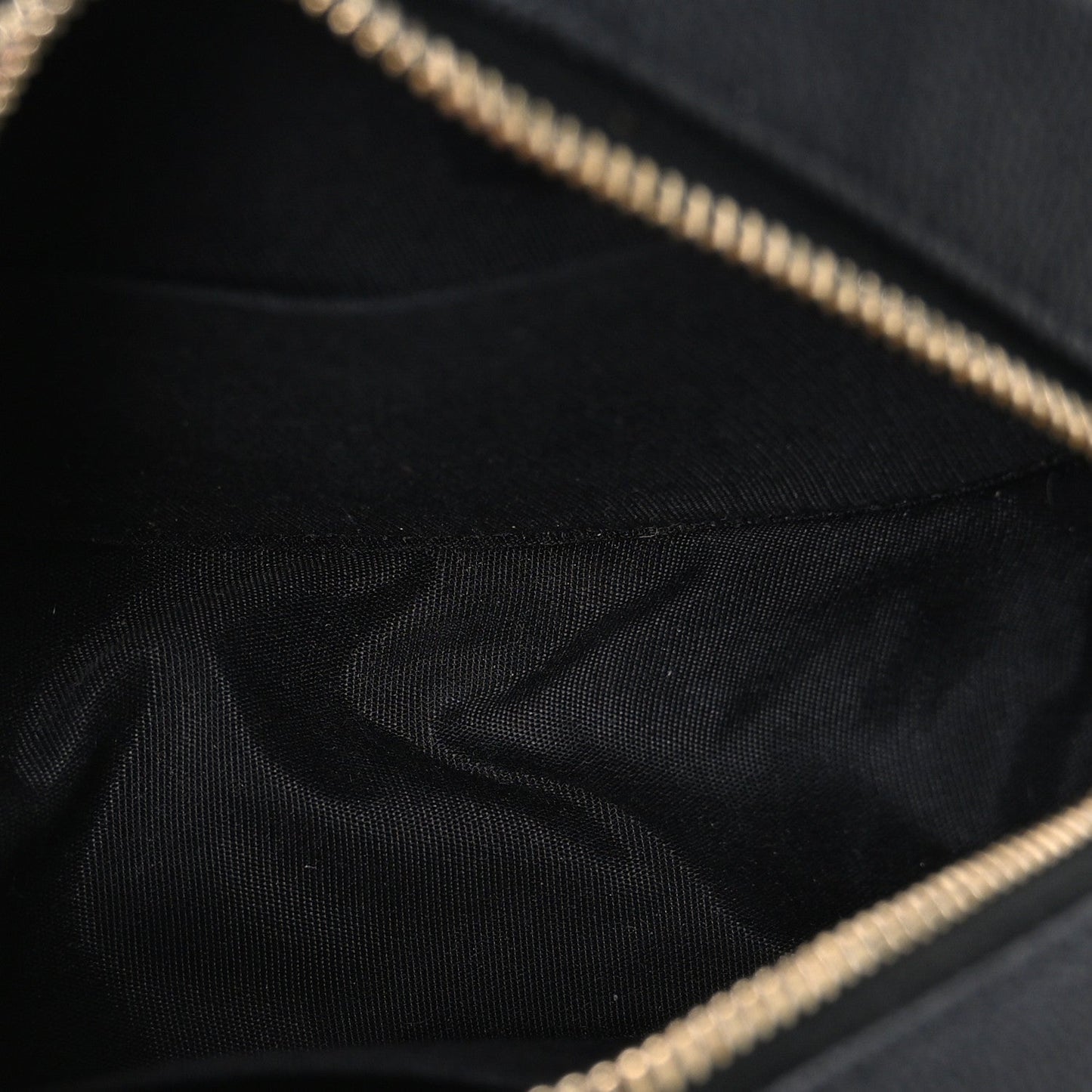 Caviar Quilted Round Filigree Crossbody Black