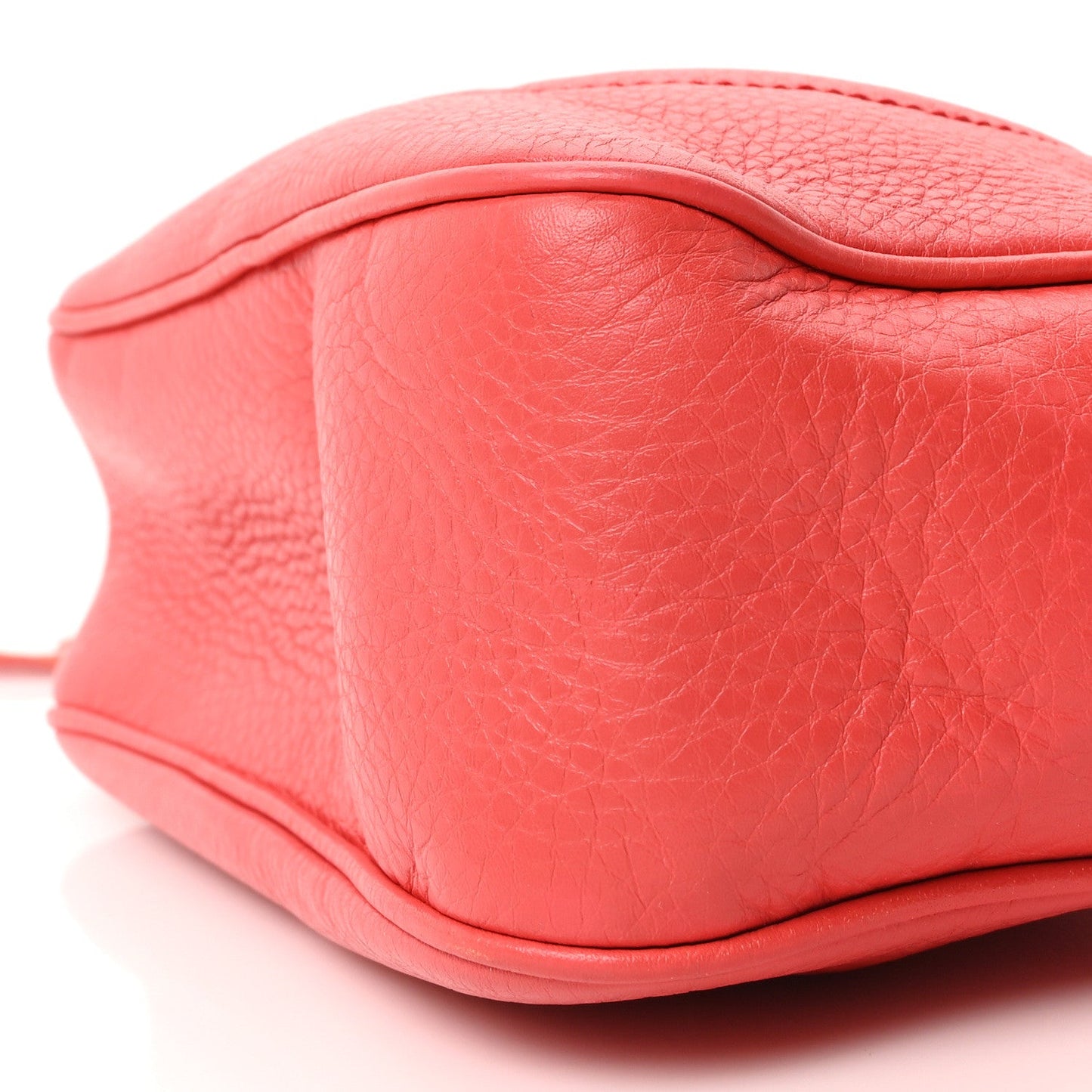 Pebbled Calfskin Small Soho Disco Bag Tabasco Red
