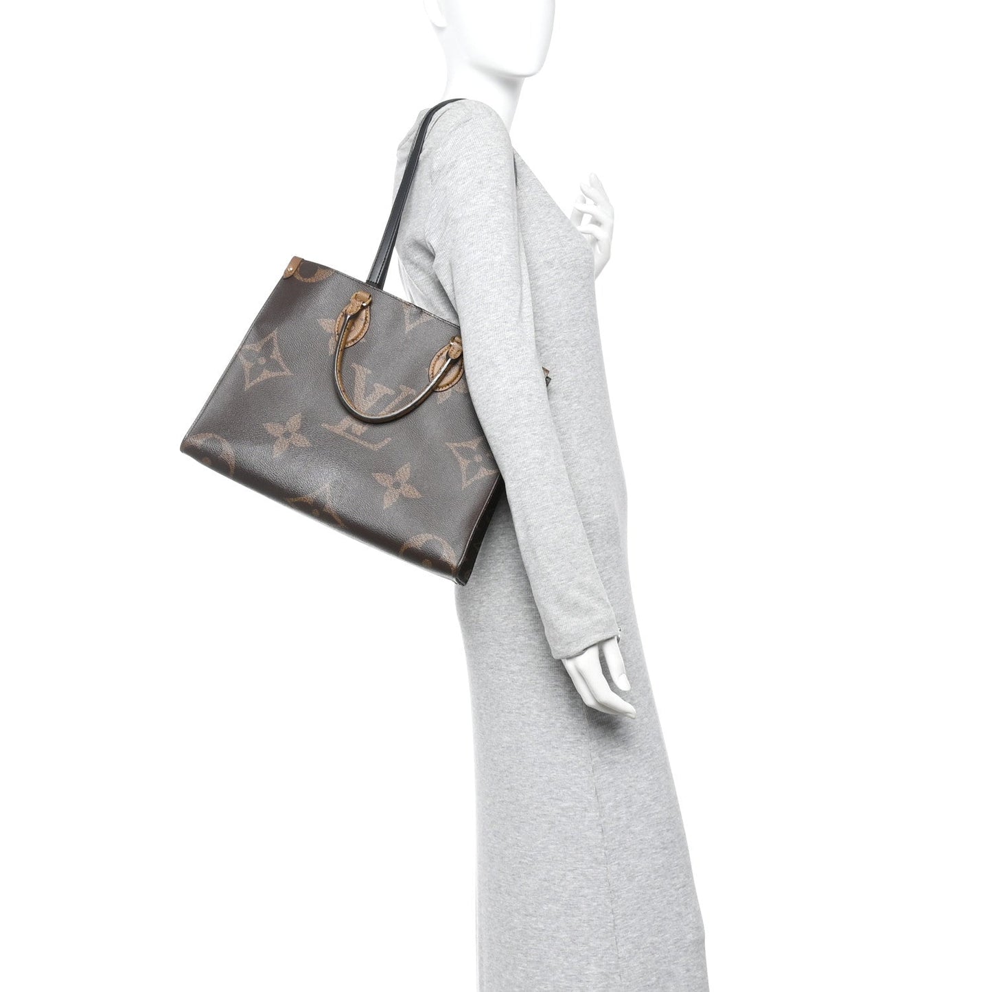 Reverse Monogram Giant Onthego MM