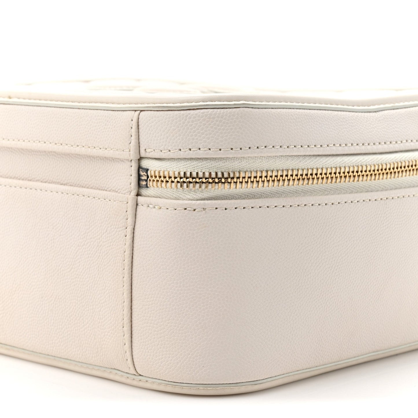 Caviar Quilted Large CC Filigree Vanity Case White