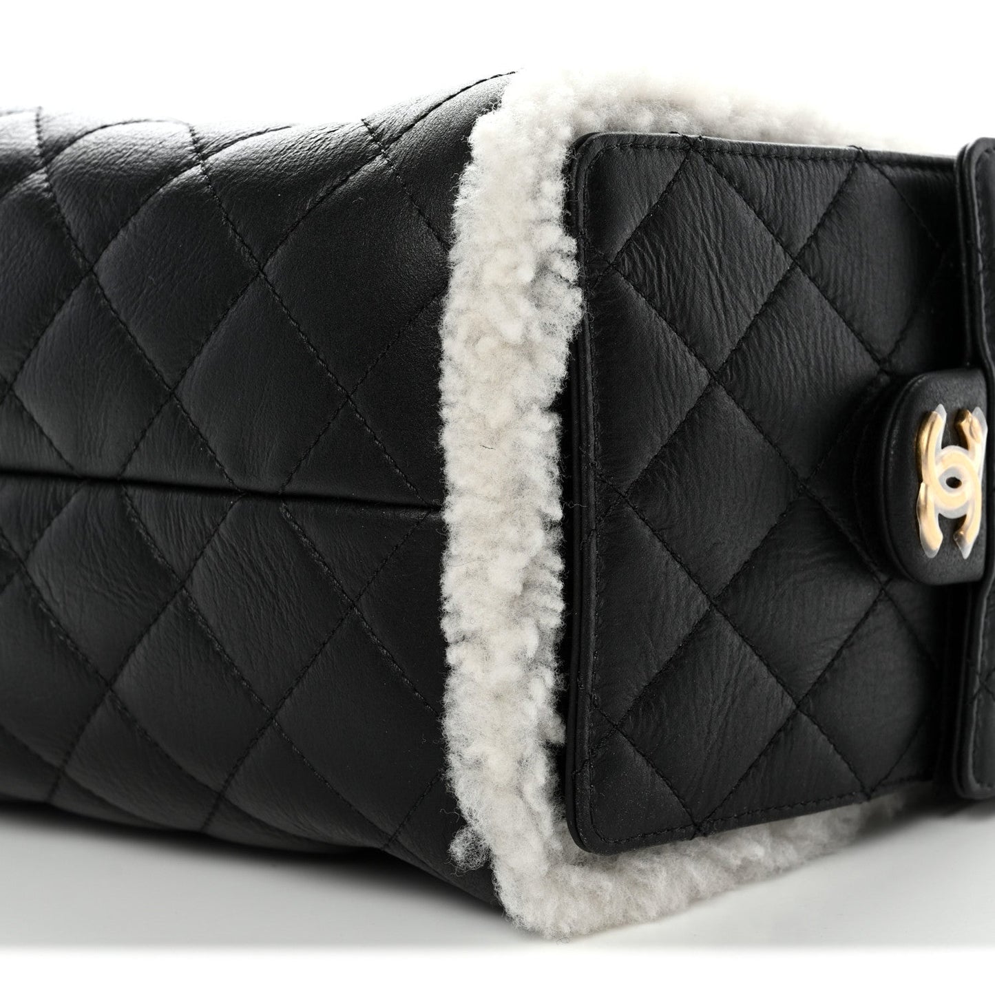 Crumpled Sheepskin Shearling Quilted Small Chanel 25 Handbag Black White